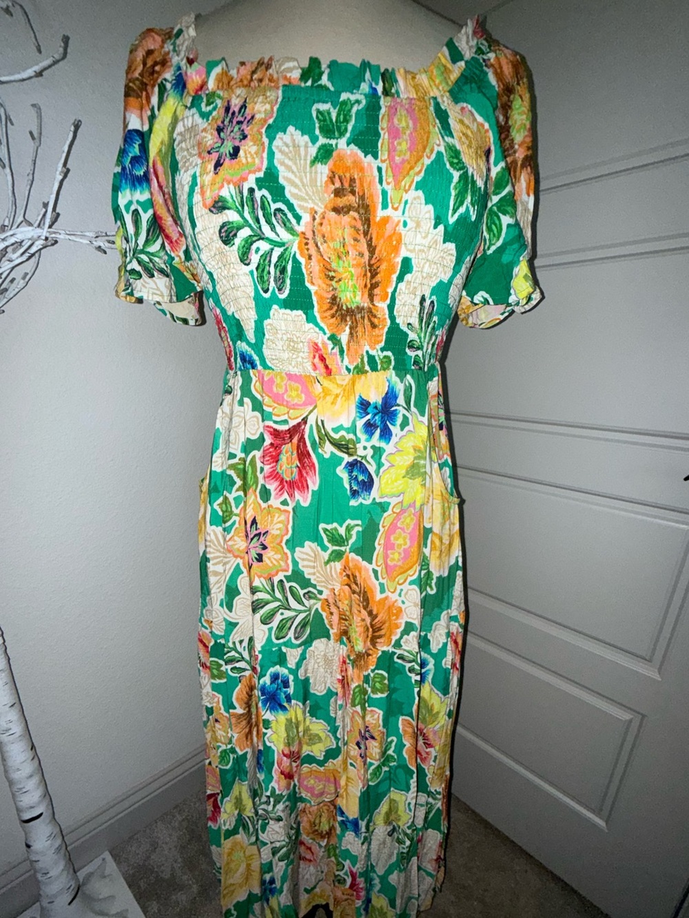 Green Floral Off-Shoulder Maxi Dress with Elastic Waist